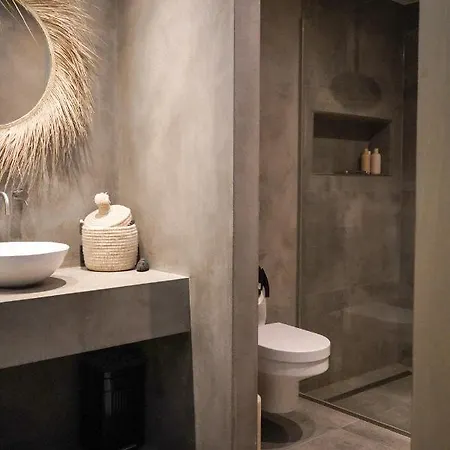 Haert Boutique Wellness City Centre Bed & Breakfast