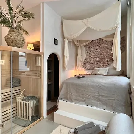 Haert Boutique Wellness City Centre Bed & Breakfast